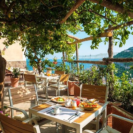Villa Carlotta Минори Экстерьер фото