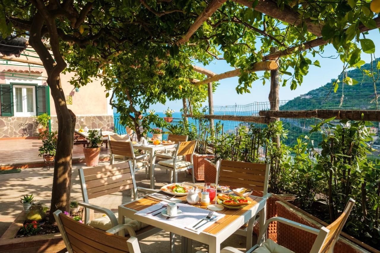 Villa Carlotta Минори Экстерьер фото