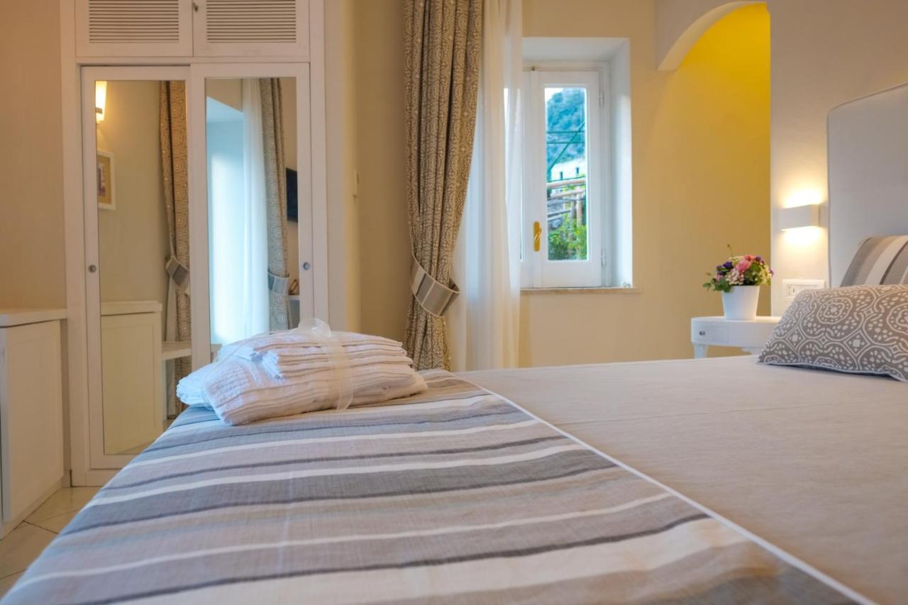 Villa Carlotta Минори Экстерьер фото