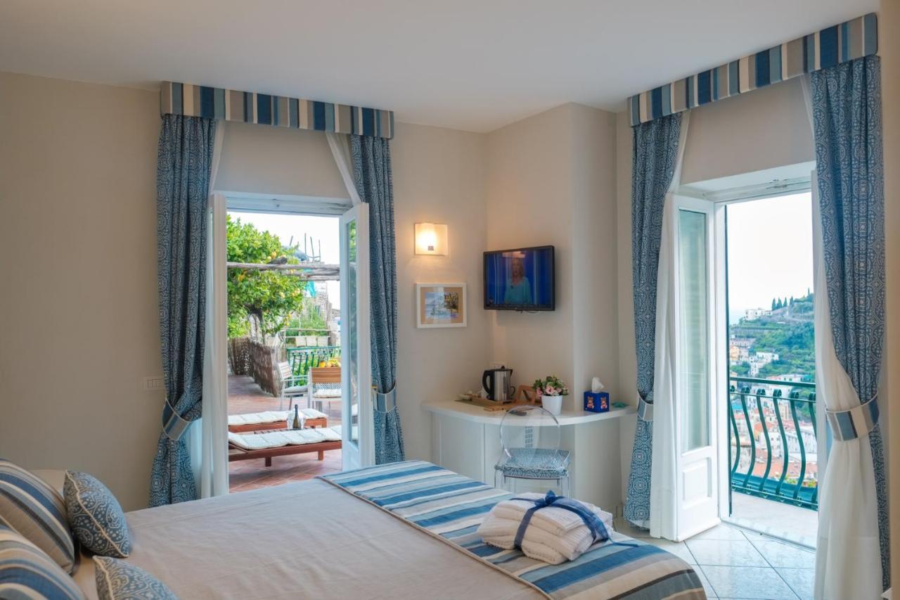 Villa Carlotta Минори Экстерьер фото