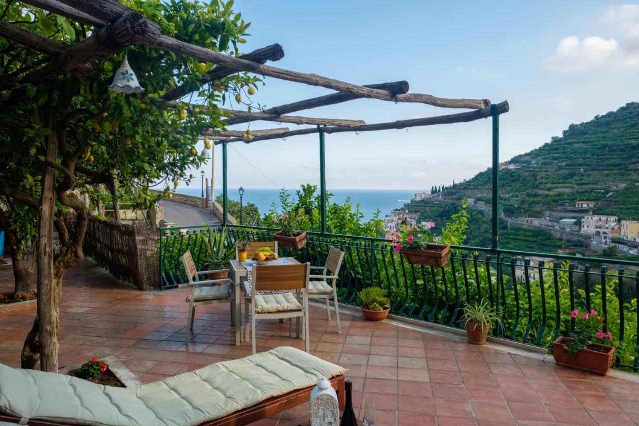 Villa Carlotta Минори Экстерьер фото